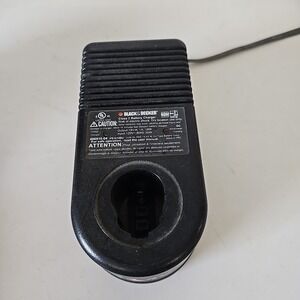 Black and Decker 486910-04 14.4v Charger